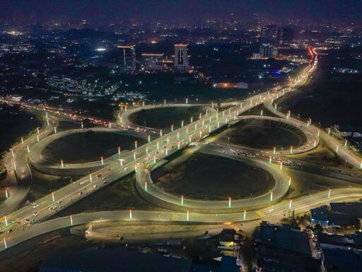 barrierless,-free-flow-toll-system-soon-at-delhi-border-entry-points,-aims-to-ease-congestion