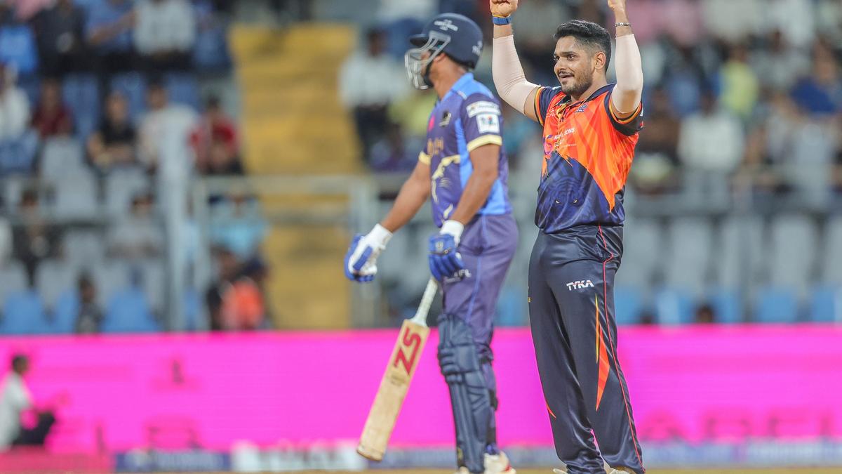 sutar-helps-royals-set-up-summit-clash-against-arcs