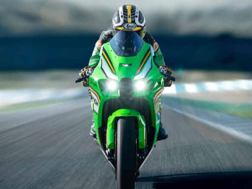 kawasaki-extends-ninja-zx-10r-price-cut,-superbike-now-costs-17.90-lakh