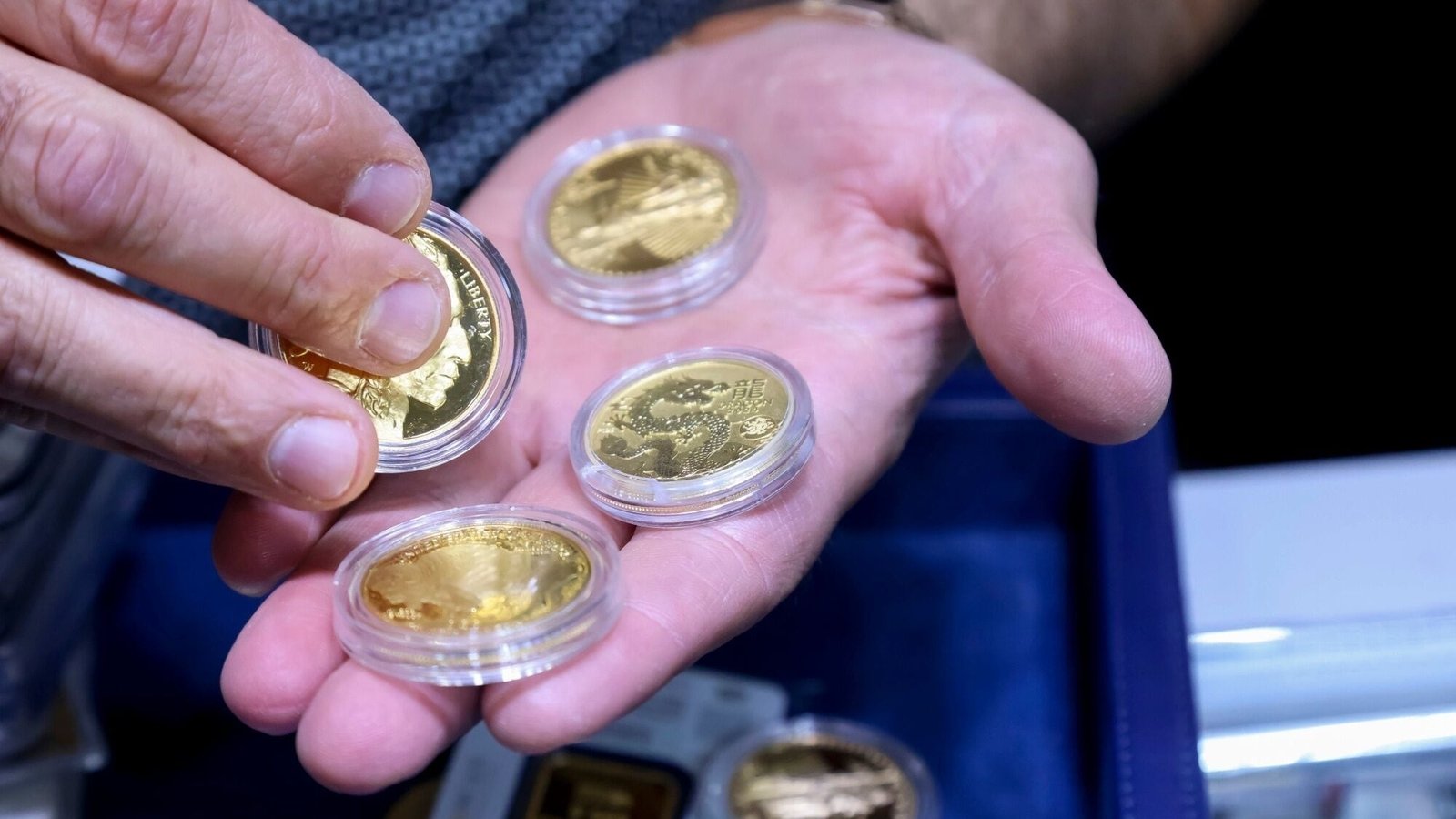 yug-b-chauhan:-indian-origin-suspect-caught-with-chocolate-coins-after-tricking-michigan-woman-in-$700k-gold-coin-scam