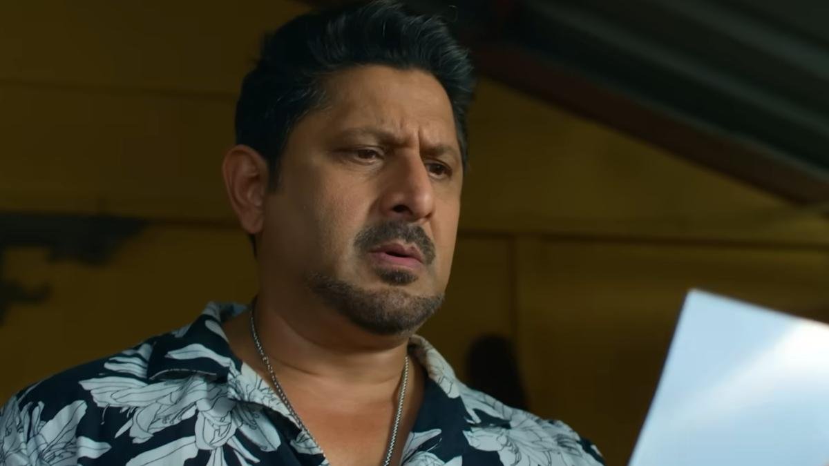 pritam-and-pedro-trailer:-arshad-warsis-tough-cop-teams-up-with-a-techie-in-rajkumar-hiranis-cyber-crime-comedy