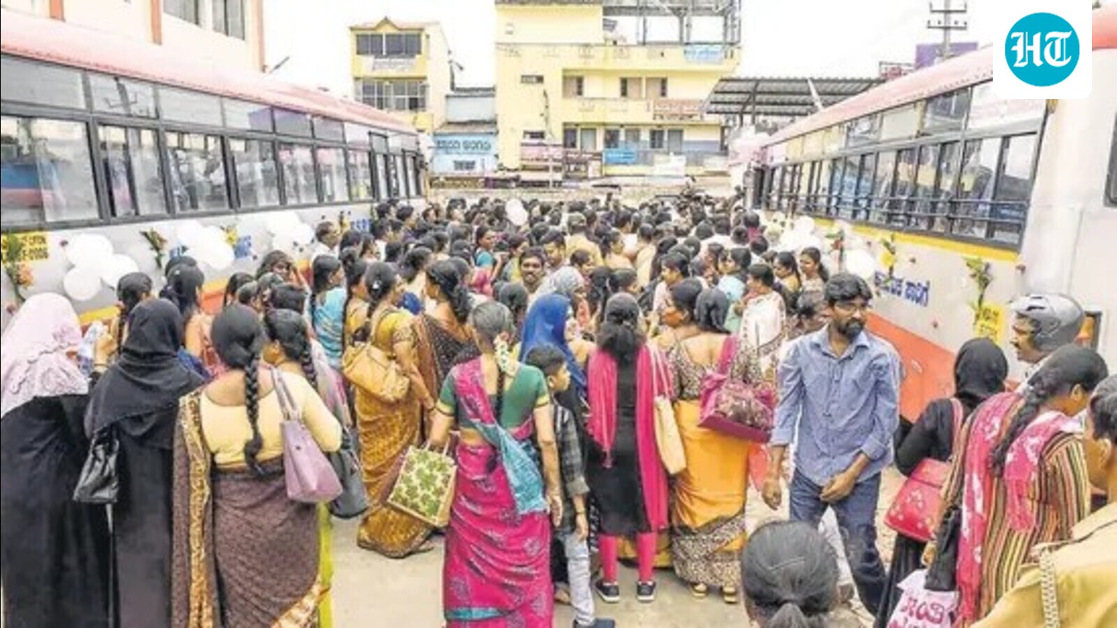 karnataka-plans-smart-cards-to-curb-shakti-scheme-free-bus-travel-fraud