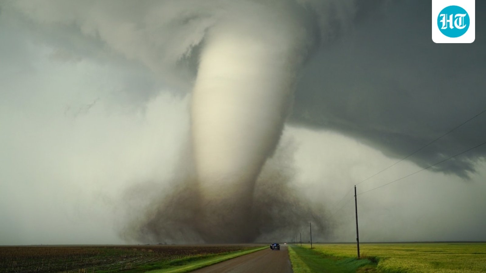 newton-tornado:-video-shows-massive-twister-on-ground-in-jasper-county,-illinois;-willow-hill,-hutsonville-on-alert