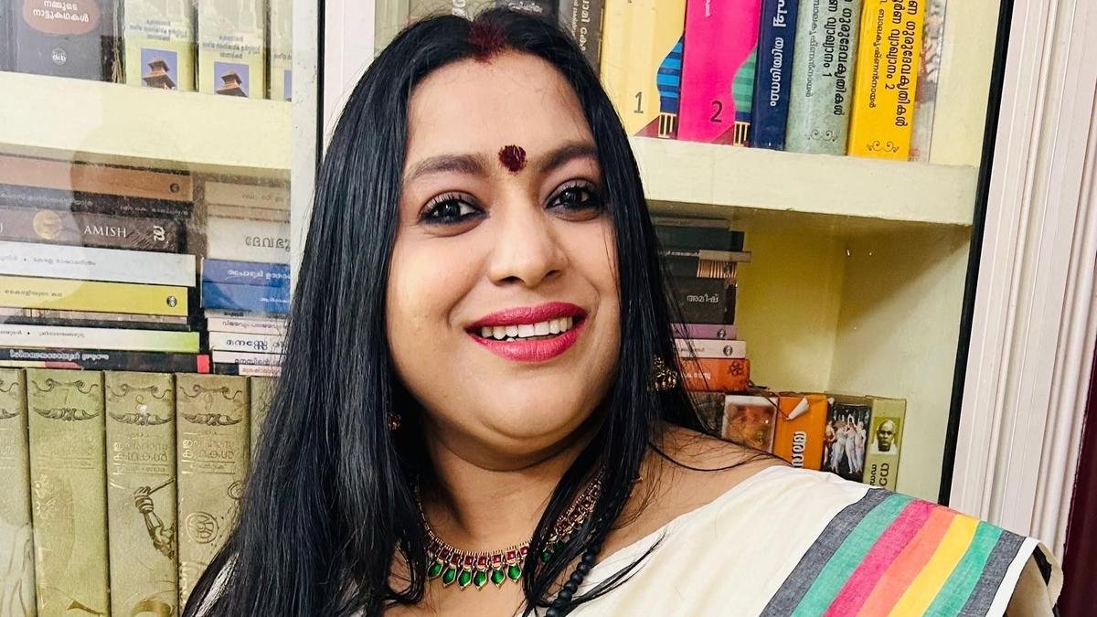 police-investigate-malayalam-actor-lakshmipriyas-defamation-complaint-against-youtubers