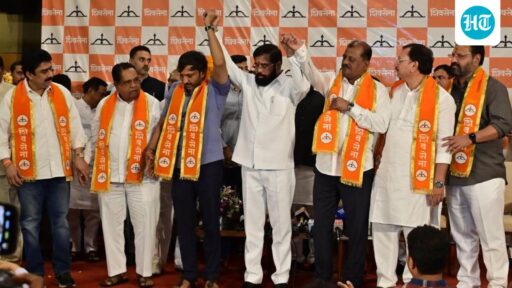 hit-a-sixer,-says-eknath-shinde-as-6-sena-(ubt)-lok-sabha-mps-join-his-shiv-sena