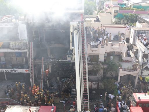 lucknow-fire-building-had-demolition-notice-over-illegal-construction-in-2016,-revoked-within-two-months