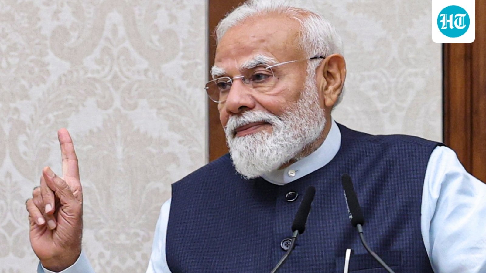 pm-modi-meets-president-amid-cabinet-rejig-buzz,-3-things-in-focus:-defectors,-delimitation,-and-punjab