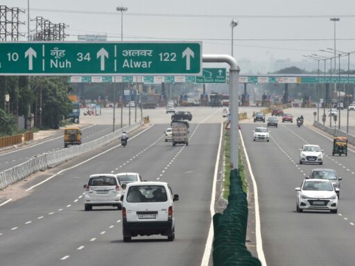 nhai-intensifies-action-against-unauthorised-parking-on-national-highways
