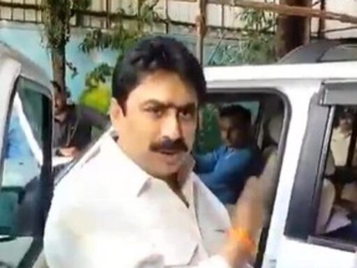 will-beat-you:-sena-(ubt)-rebel-mp-loses-cool,-threatens-reporter-over-question