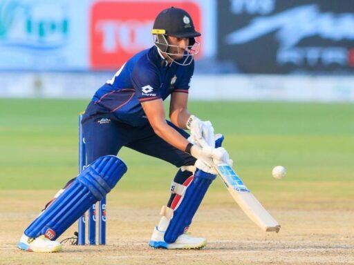 andhra-premier-league-|-sandeep-leads-royals-from-the-front-in-the-win-over-sunshiners