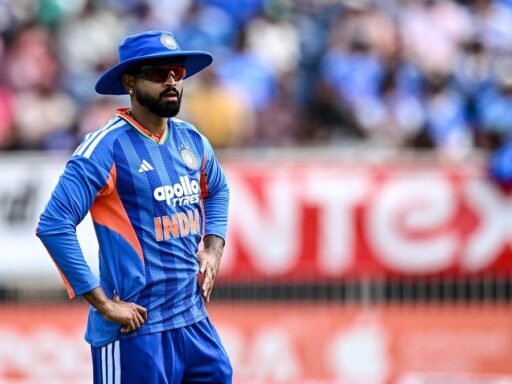 shreyas-needs-to-be-given-time-in-his-new-role:-gavaskar