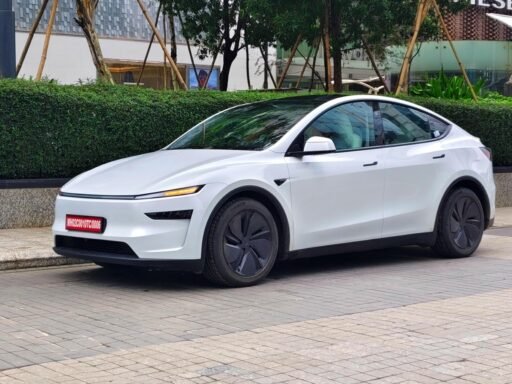 tesla-cars-to-deploy-airbags-before-crashes-happen,-thanks-to-onboard-cameras
