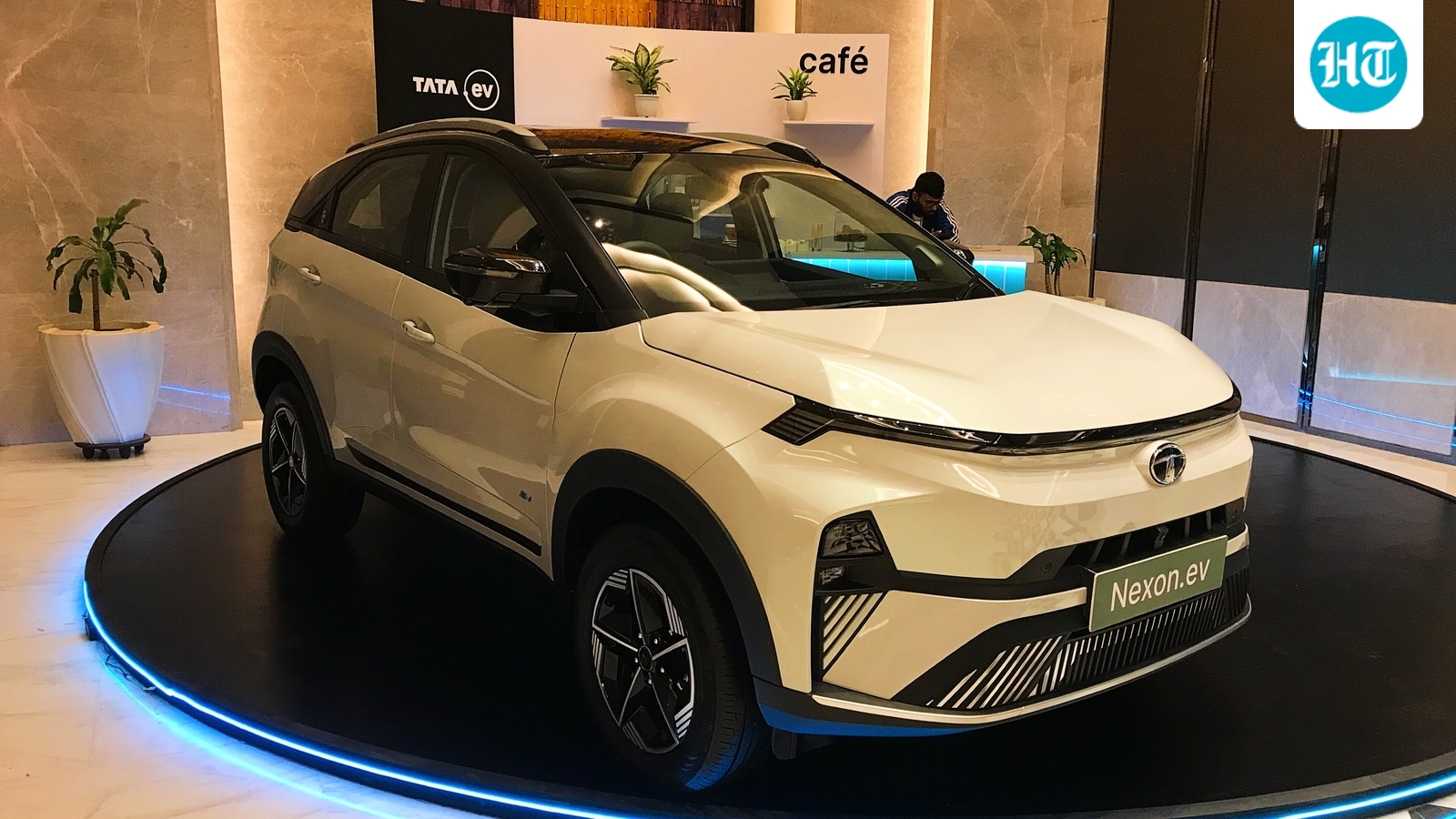 delhi-ev-policy-sparks-rise-in-electric-car-and-scooter-enquiries