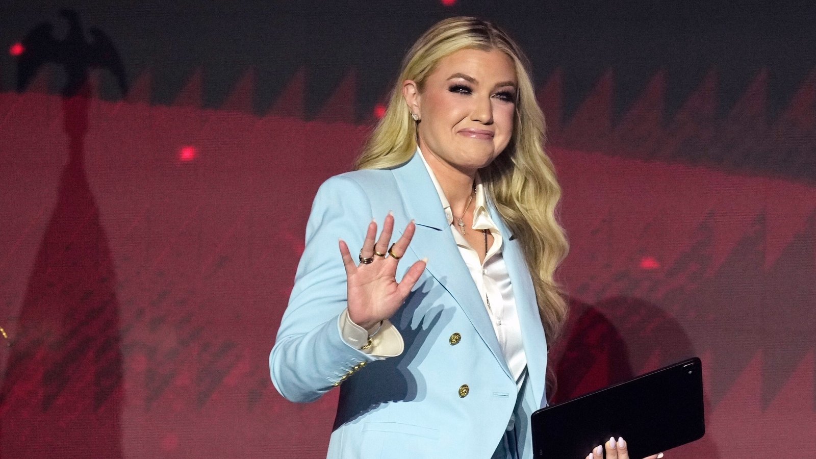 erika-kirk-vs-ny-times:-charlie-kirk’s-wife-claps-back-at-jessica-grose’s-piece,-defends-traditional-family-values