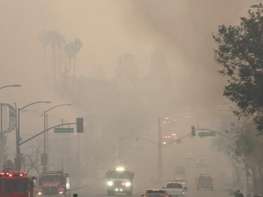 air-quality-emergency:-massive-smoke-and-dust-cloud-triggers-urgent-health-alerts-in-these-states