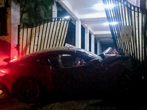 ferrari-worth-3.5-crore-crashes-into-hyderabad-apartment-gate,-probe-on